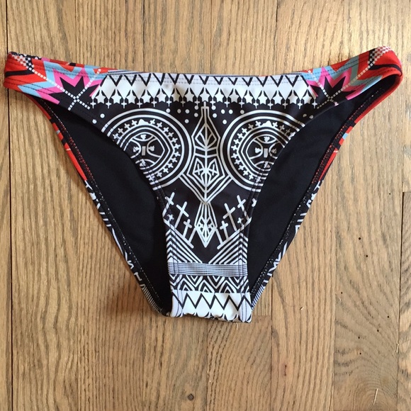 Ethnic Style Halter Geometrical Print Bikini - Picture 4 of 5